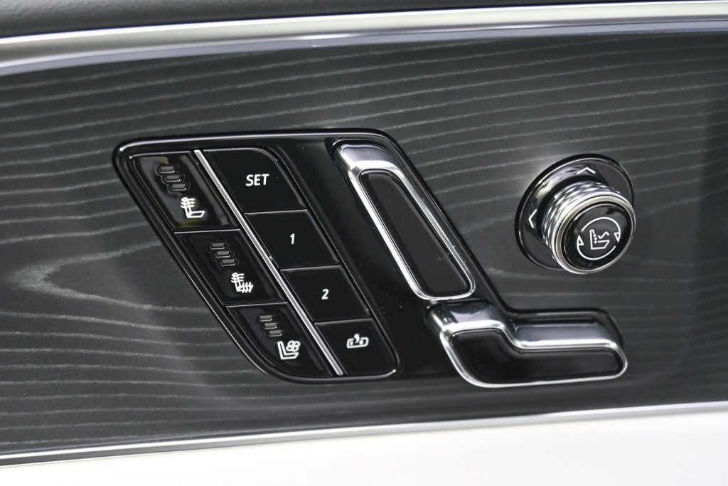2025 Cadillac Lyriq Sport photo 14