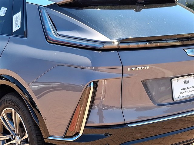 2025 Cadillac Lyriq Luxury photo 10