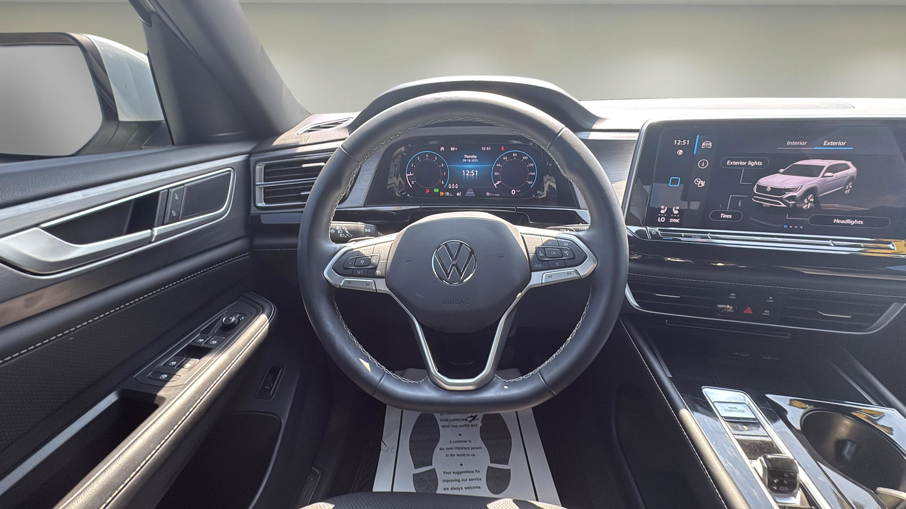 2024 Volkswagen Atlas Cross Sport SE Technology photo 11