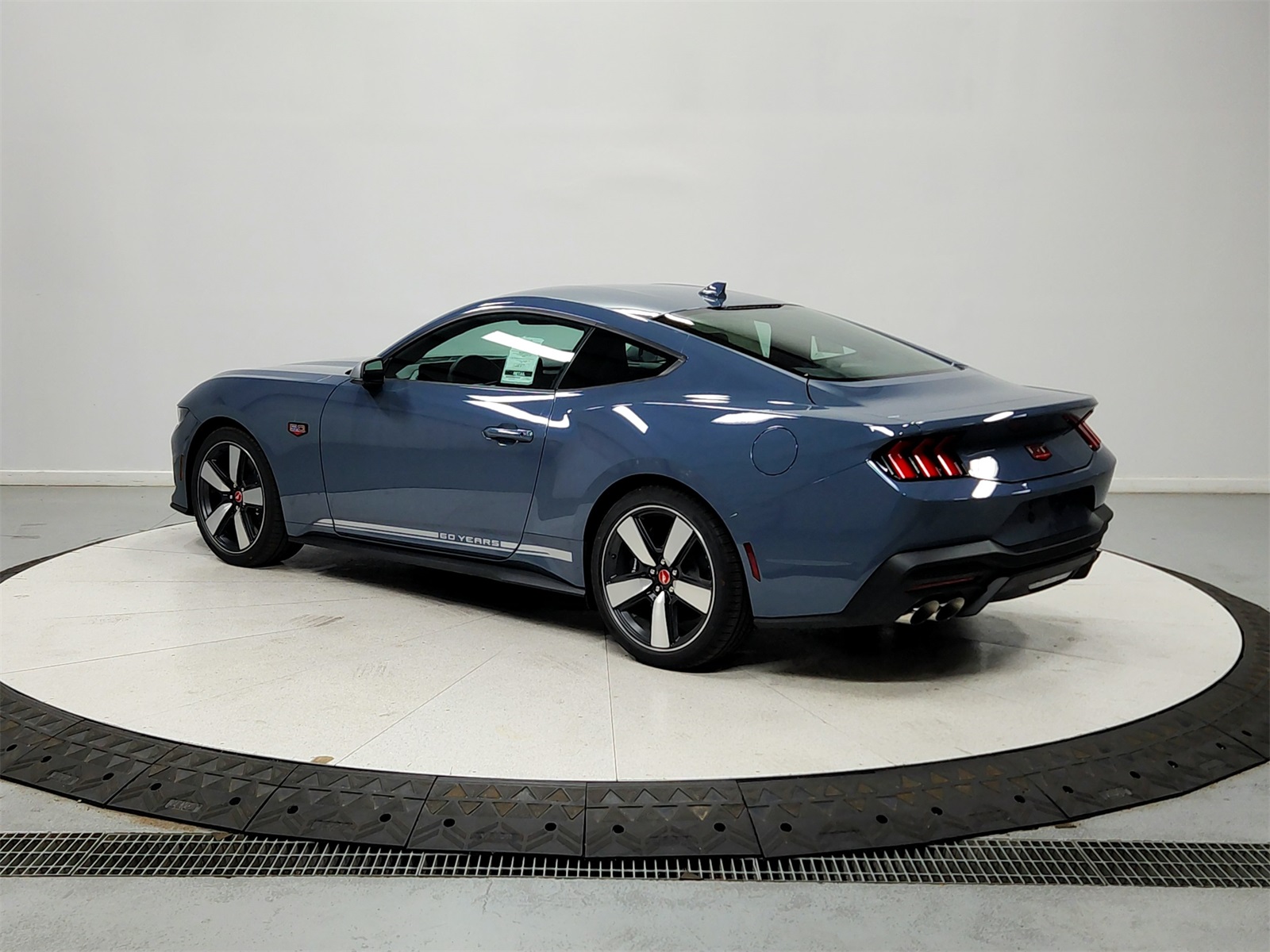 2025 Ford Mustang GT Premium photo 5