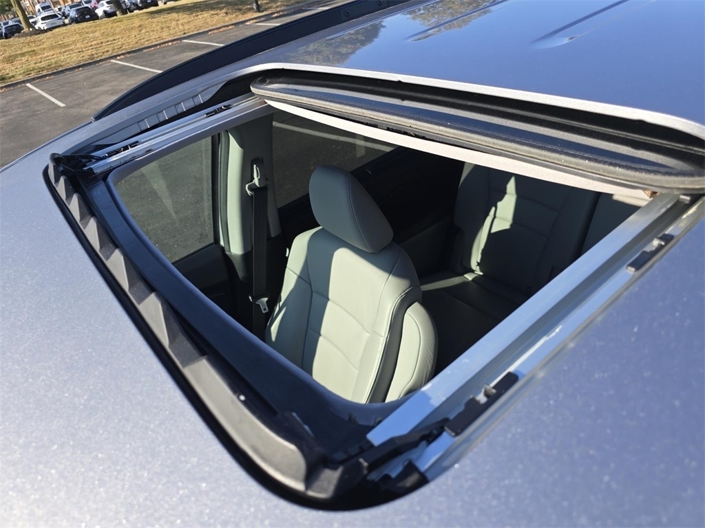 2022 Honda Pilot Special Edition photo 2