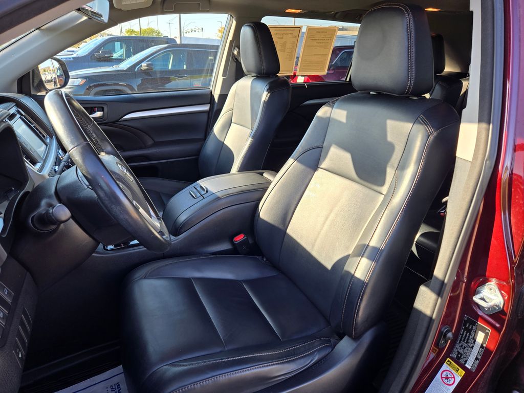 2017 Toyota Highlander SE XLE photo 13