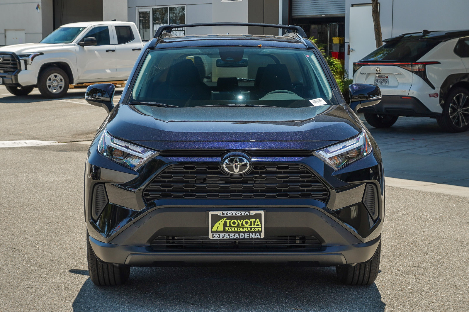 2025 Toyota RAV4 Hybrid LE photo 2