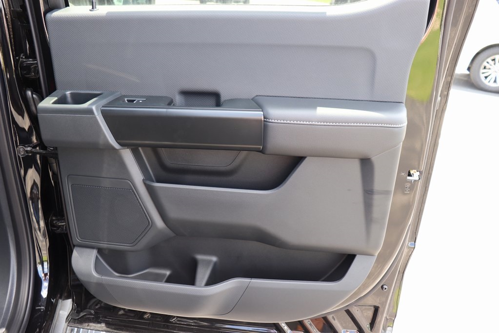 2025 Ford F-150 STX photo 7