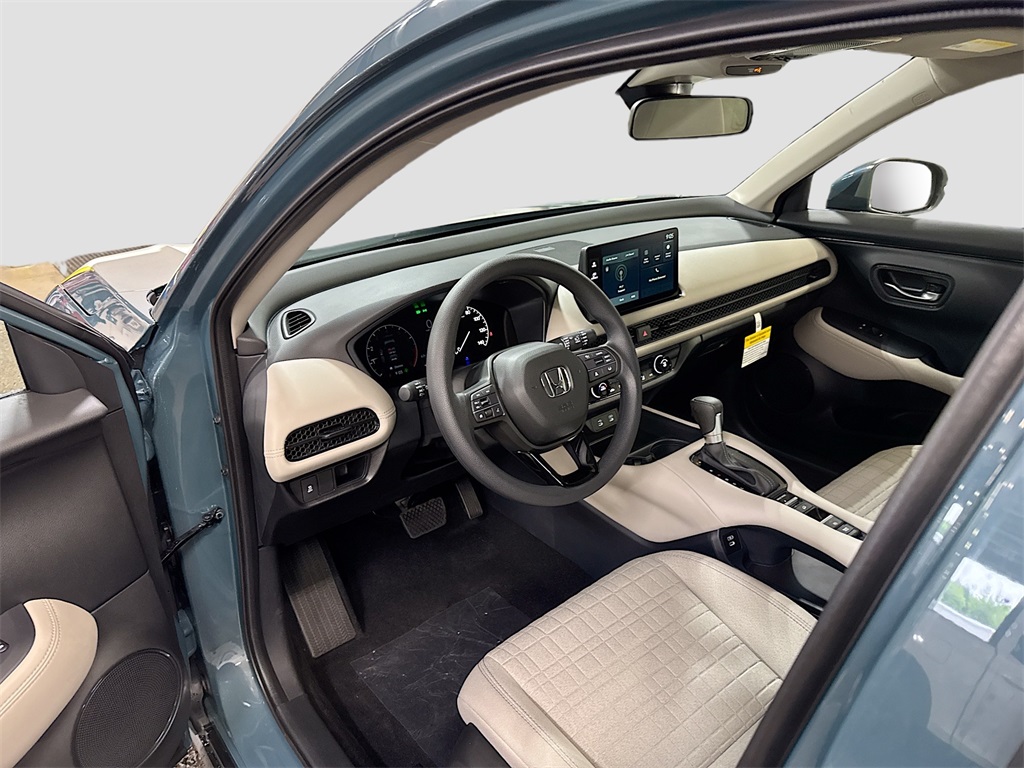 2026 Honda HR-V LX photo 7