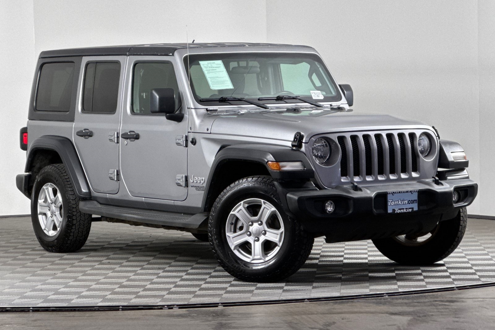 2019 Jeep Wrangler Unlimited Sport S photo 2