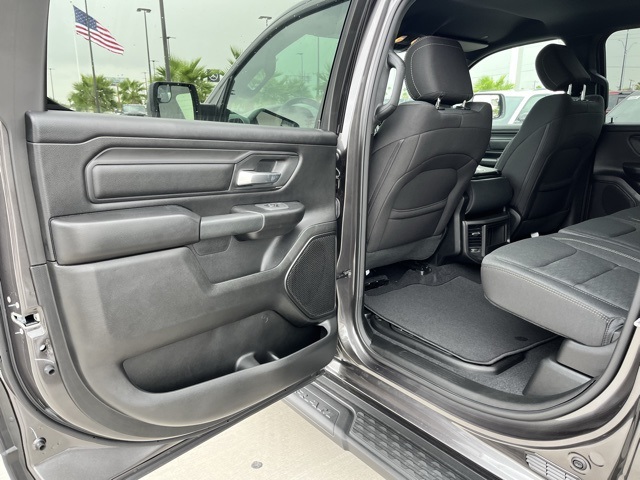 2025 Ram 1500 Tradesman photo 17