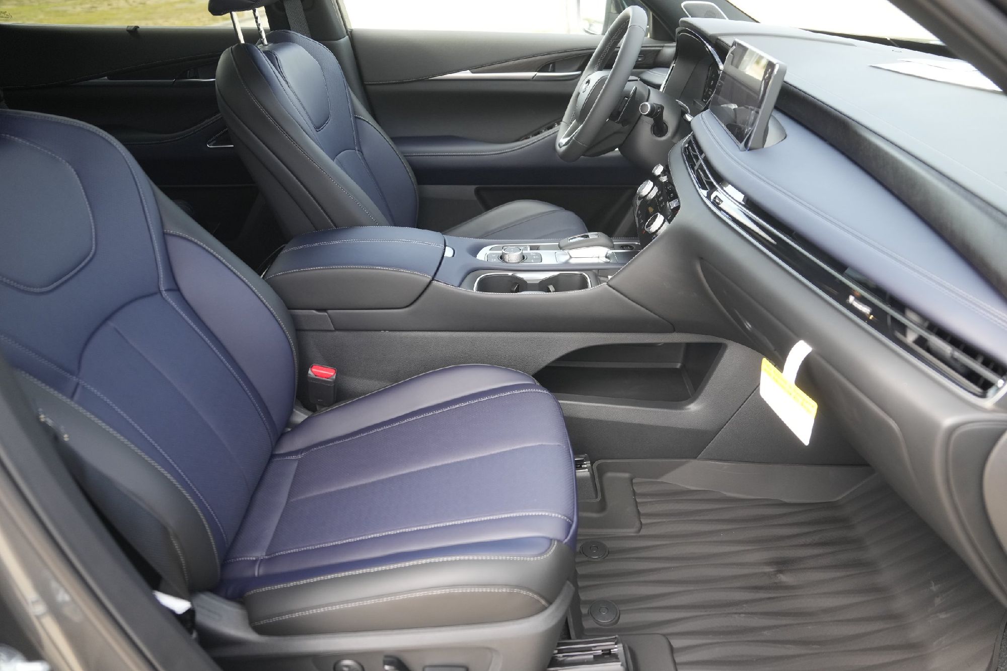 2026 Infiniti QX60 AWD photo 14