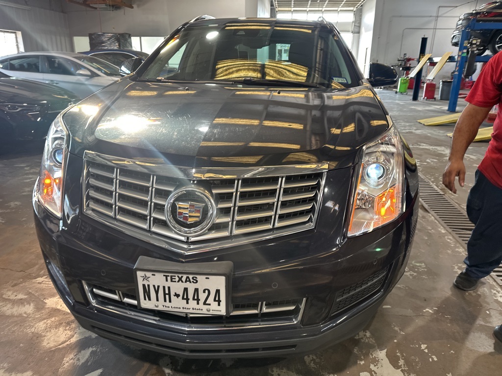 2015 Cadillac SRX Luxury photo 3