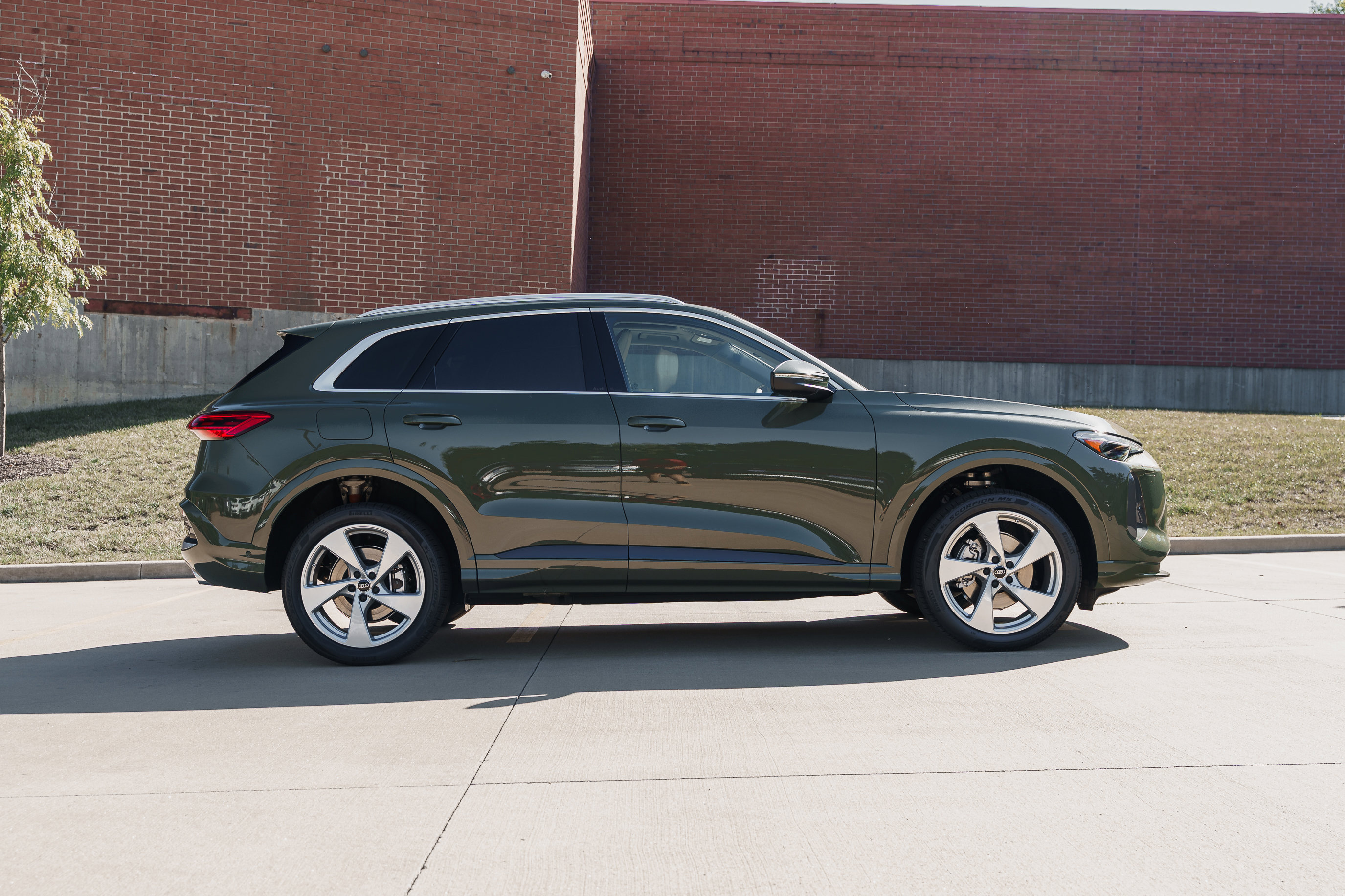 2025 Audi Q5 Premium Plus photo 3