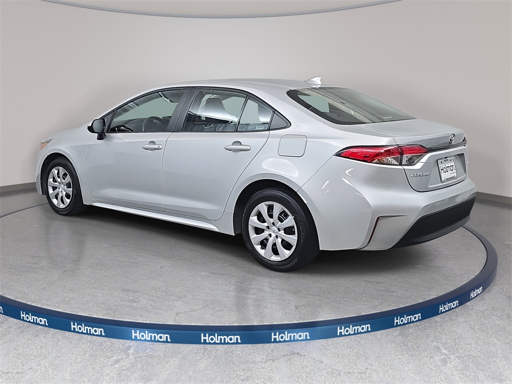 2024 Toyota Corolla LE photo 3