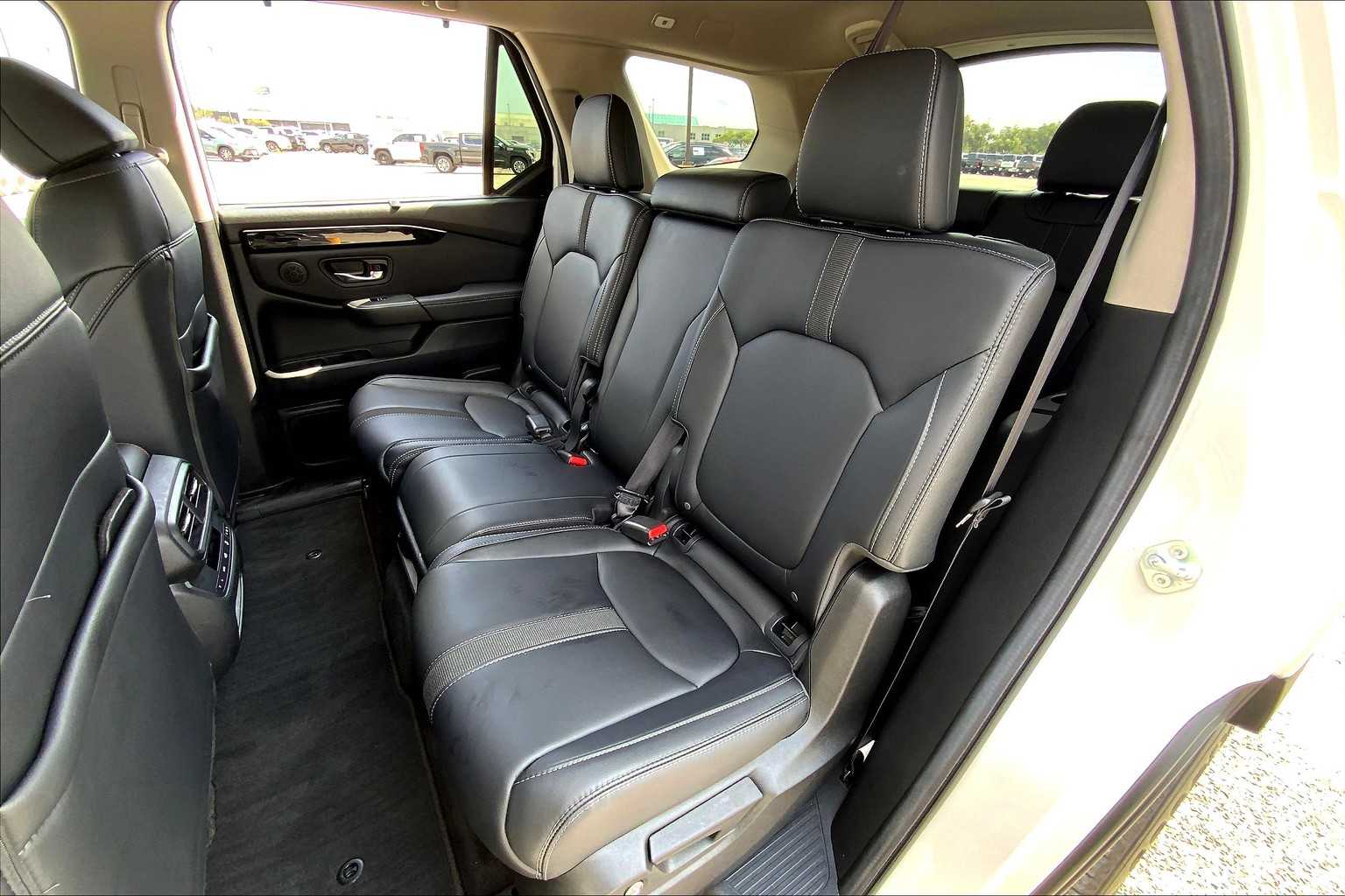 2025 Honda Pilot EX-L photo 19