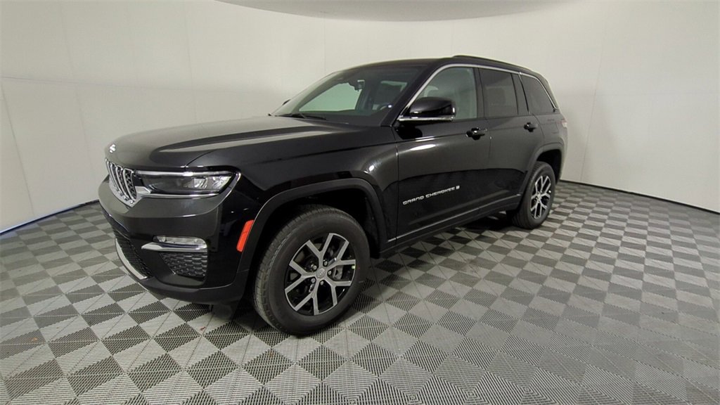 2025 Jeep Grand Cherokee Limited photo 5