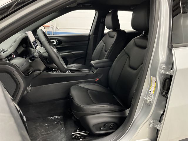 2026 Jeep Compass Limited Altitude photo 3