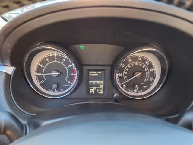 2010 Suzuki Kizashi photo 18