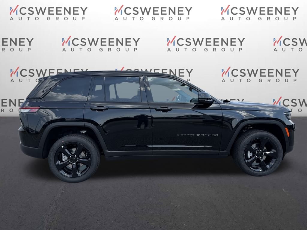 2025 Jeep Grand Cherokee Altitude photo 5