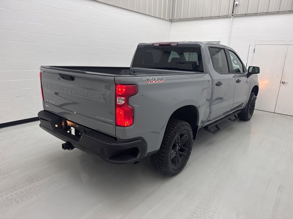2024 Chevrolet Silverado 1500 Custom Trail Boss photo 3
