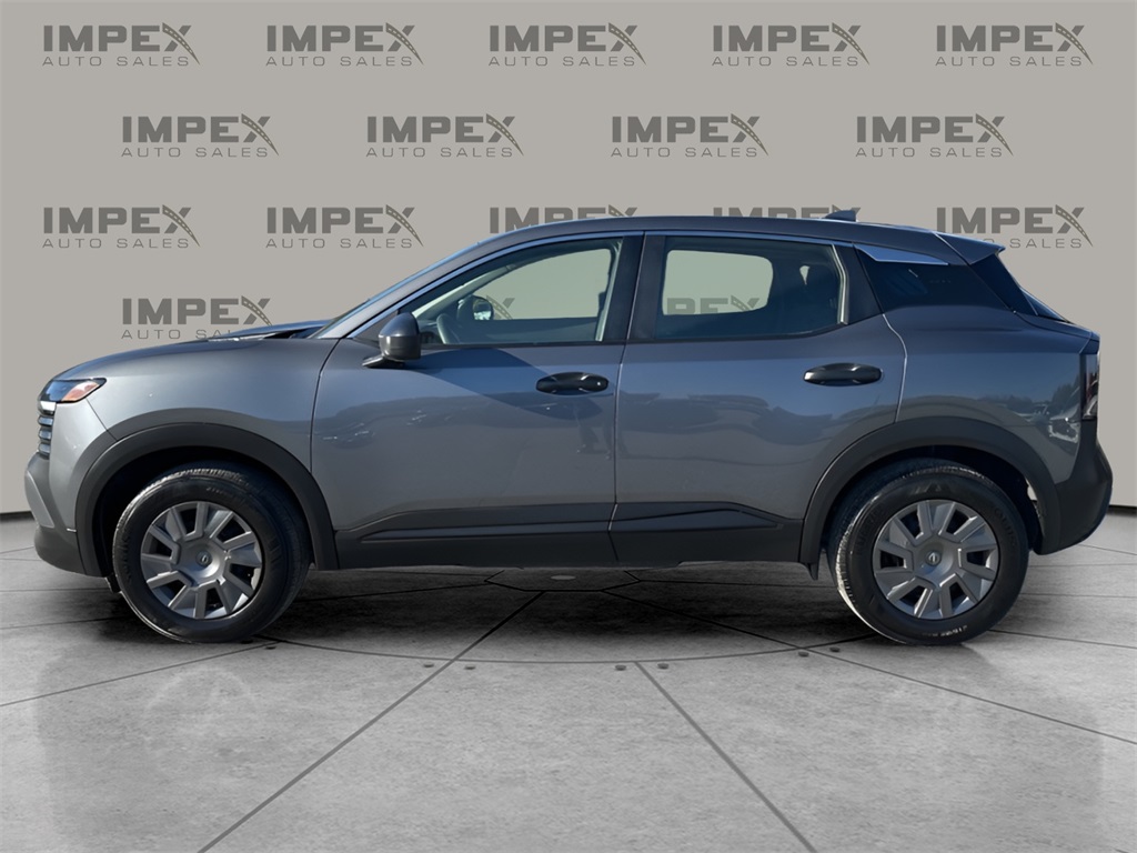 2025 Nissan Kicks S photo 2