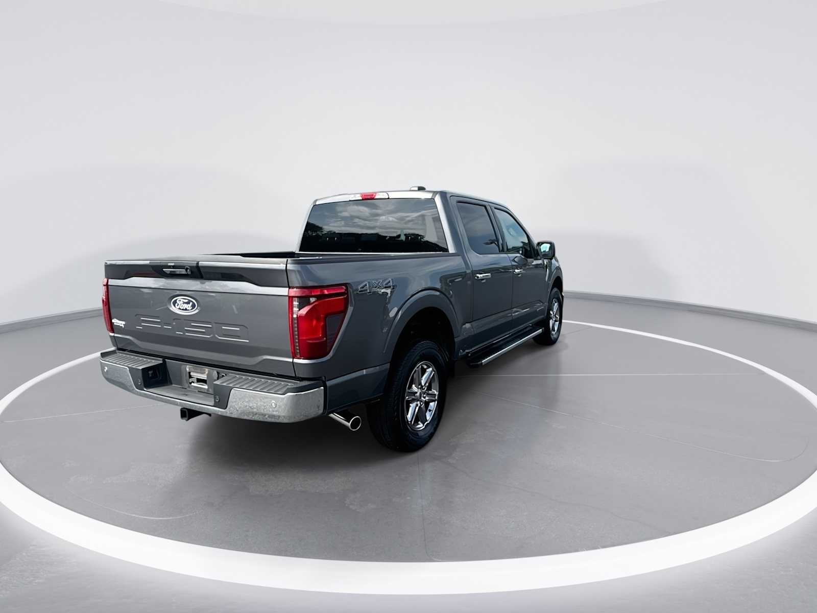 2024 Ford F-150 XLT photo 8