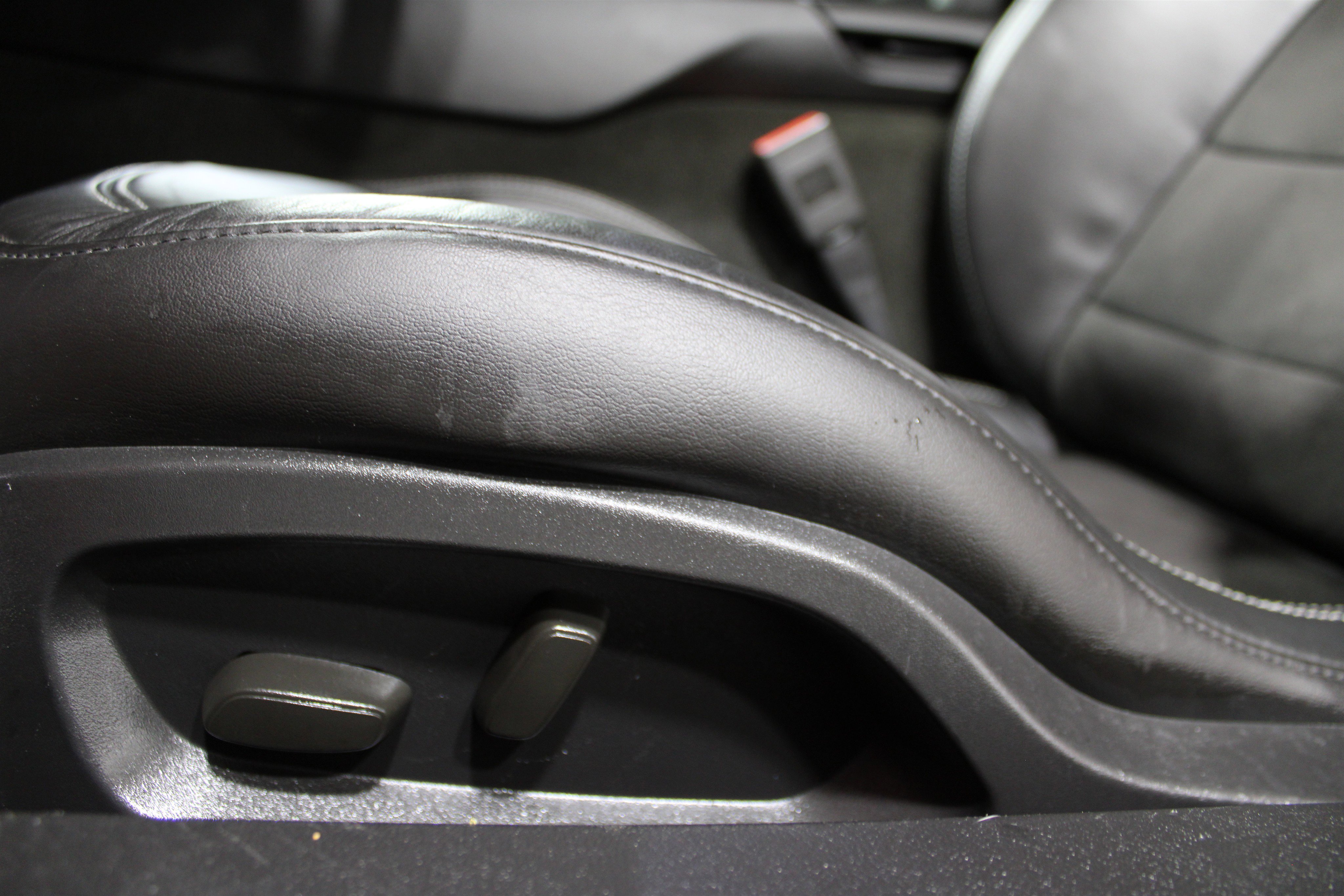 2014 Chevrolet Corvette Stingray Z51 1LT Convertible photo 2