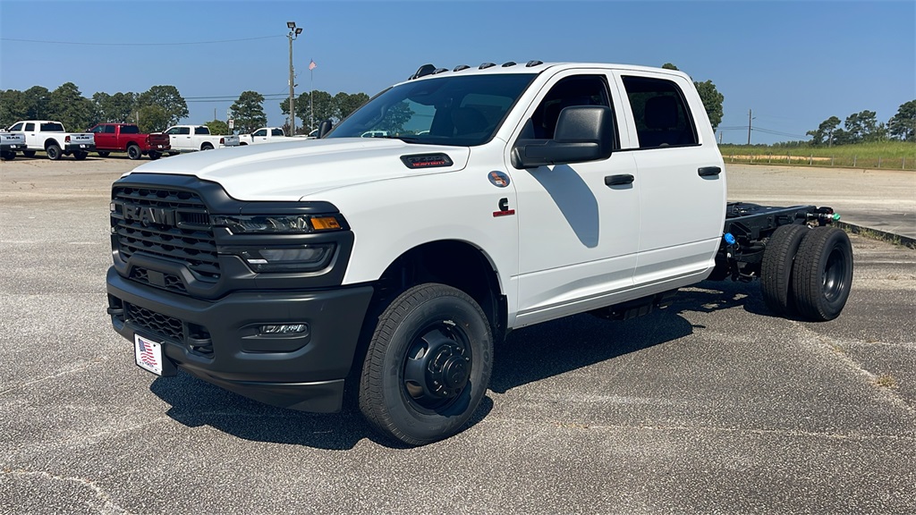2026 Ram 3500 Tradesman photo 4