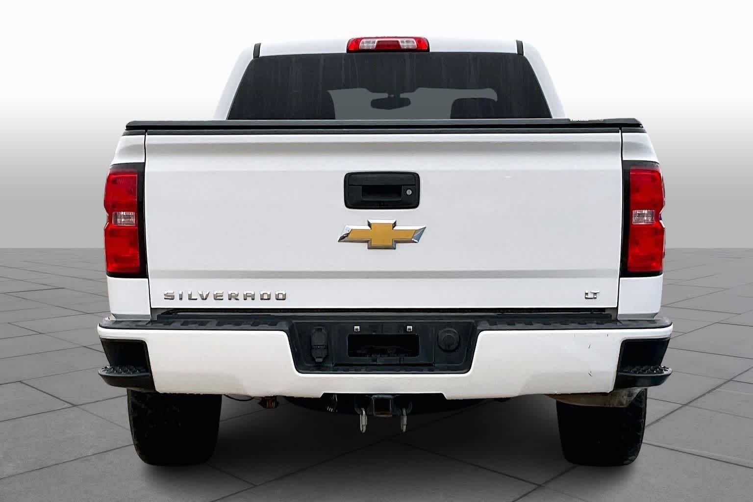 2017 Chevrolet Silverado 1500 LT photo 4