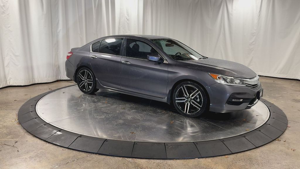 2017 Honda Accord Sport photo 2