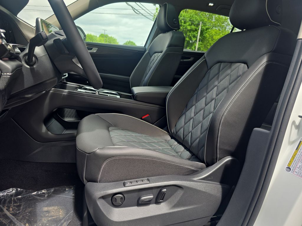 2025 Volkswagen Atlas SEL Premium R-Line photo 3