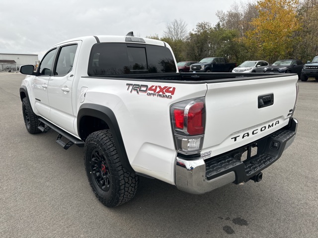 2022 Toyota Tacoma TRD Off-Road photo 4