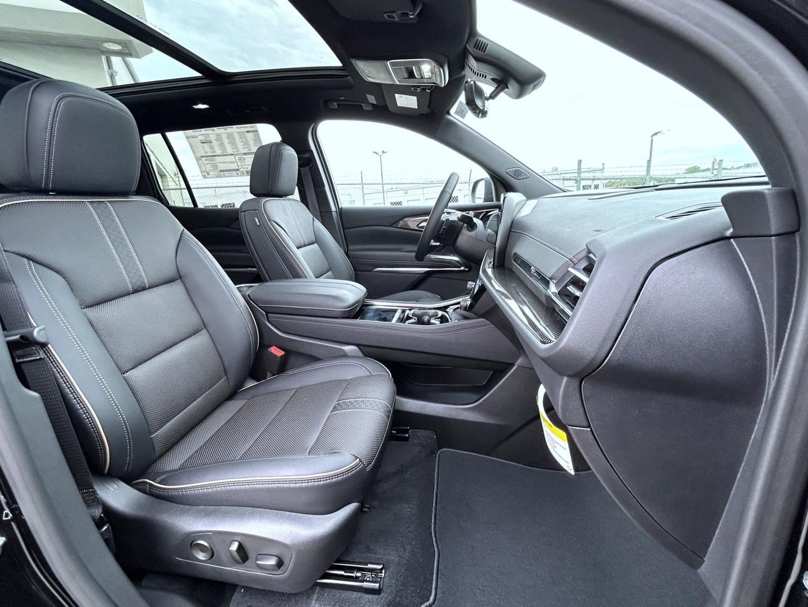 2026 Chevrolet Traverse High Country photo 14