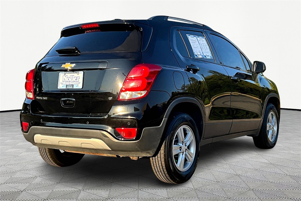 Used 2021 Chevrolet Trax LT with VIN KL7CJPSB1MB324910 for sale in Kansas City