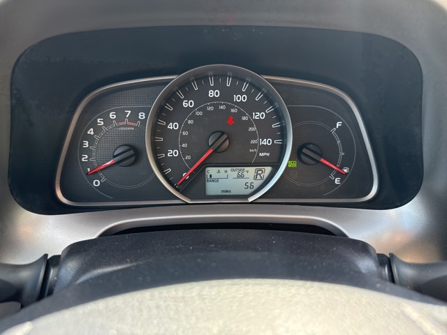 2015 Toyota RAV4 LE photo 29