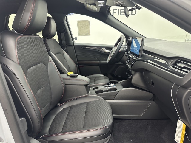 2025 Ford Escape ST-Line photo 9