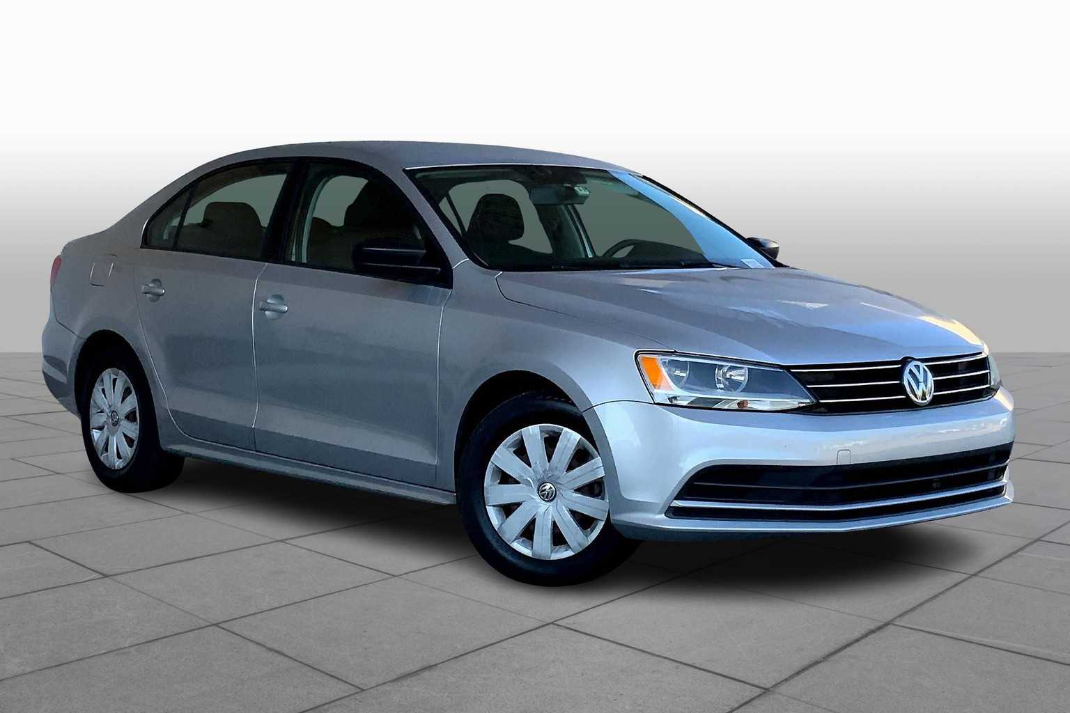 2015 Volkswagen Jetta 2.0 S photo 2