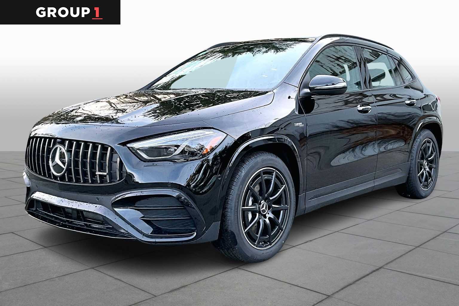 2026 Mercedes-Benz GLA AMG GLA 35's photo