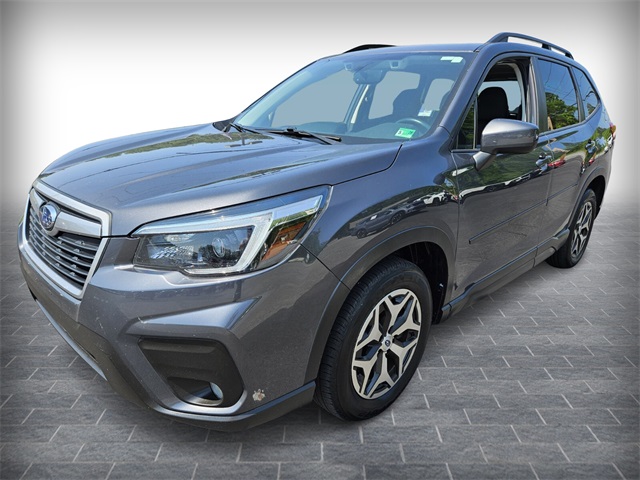 2021 Subaru Forester Premium photo 3