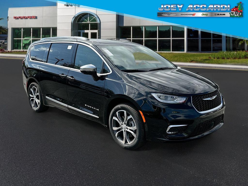 2026 Chrysler Pacifica Pinnacle's photo