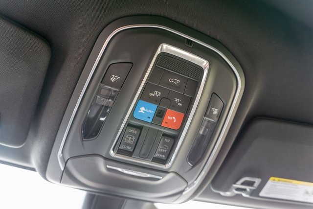 2023 Jeep Grand Cherokee Altitude photo 26