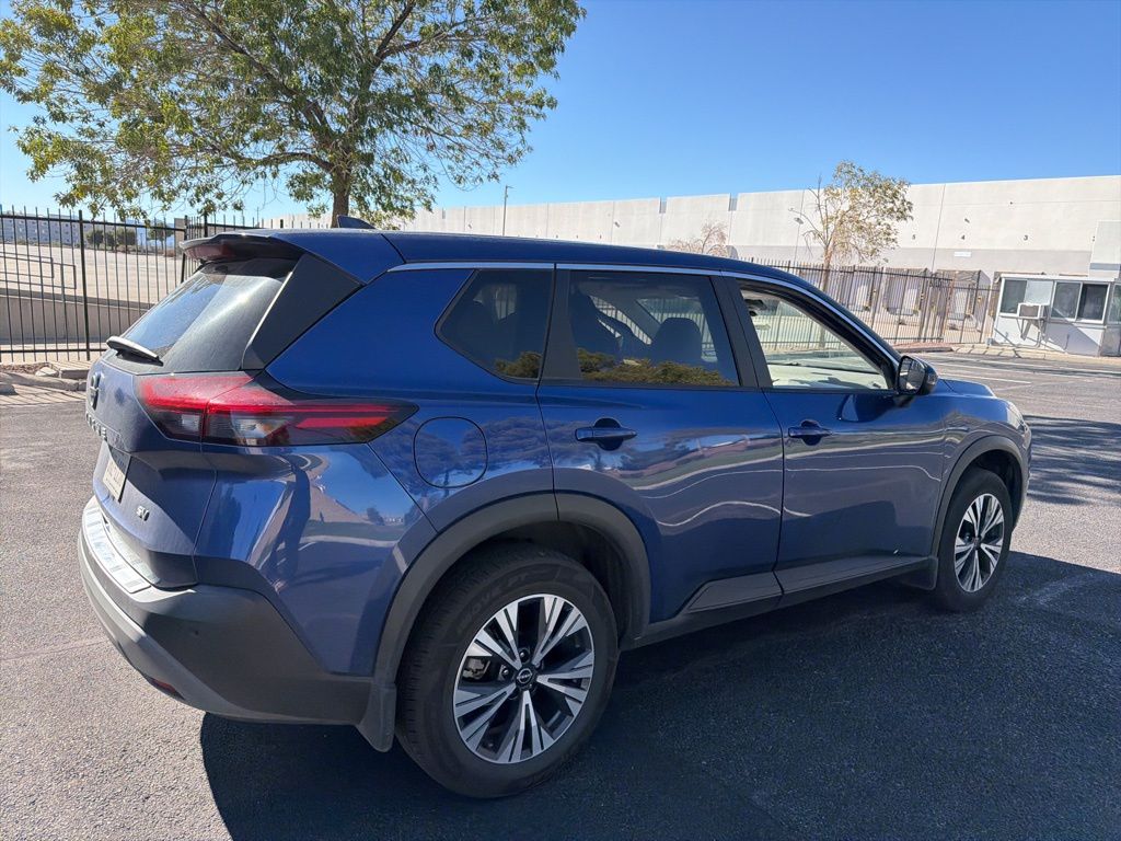 2023 Nissan Rogue SV photo 3