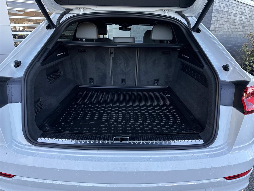 2019 Audi Q8 Premium Plus photo 4