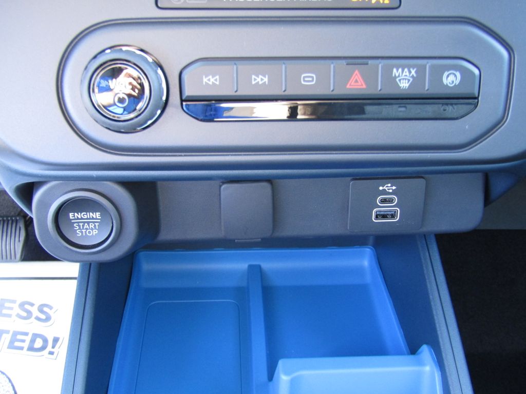 2025 Ford Maverick XLT photo 13