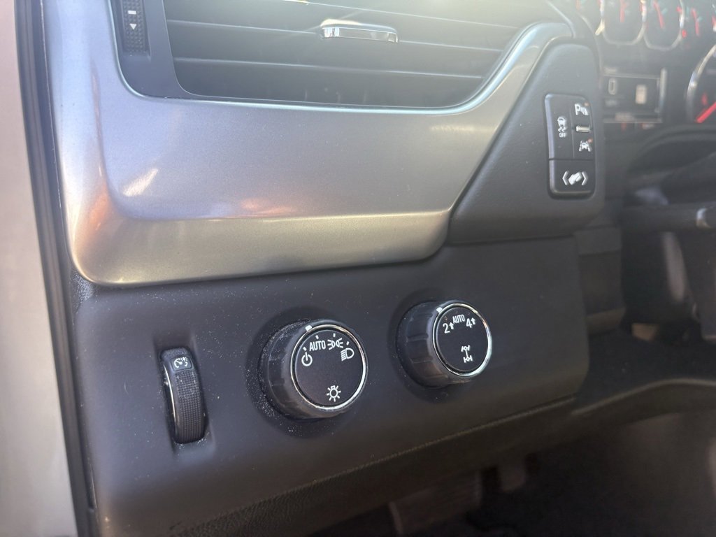 2019 Chevrolet Tahoe LT photo 17