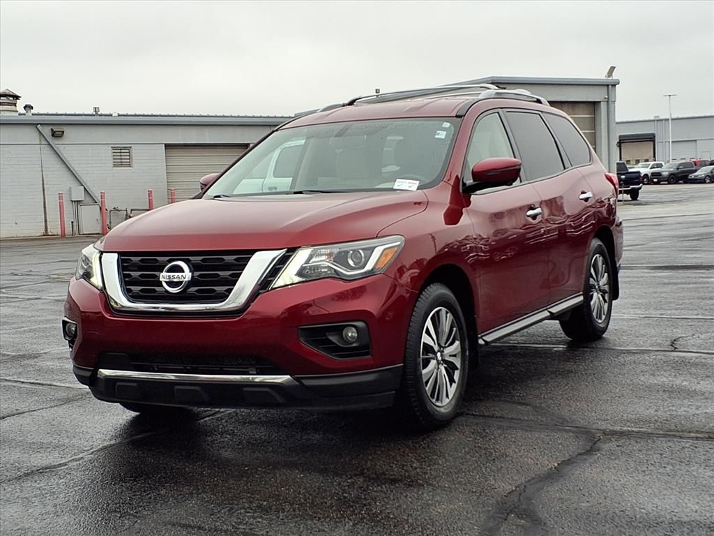 Used 2018 Nissan Pathfinder SL with VIN 5N1DR2MM7JC613146 for sale in Kansas City