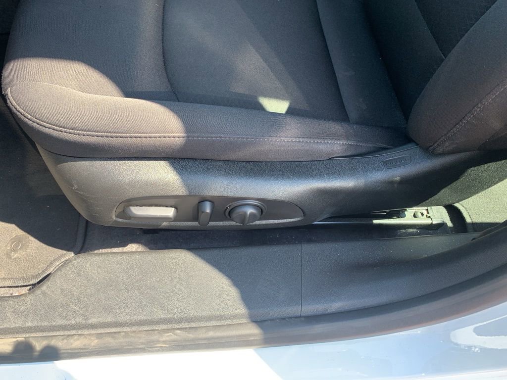 2023 Chevrolet Malibu 1LT photo 9