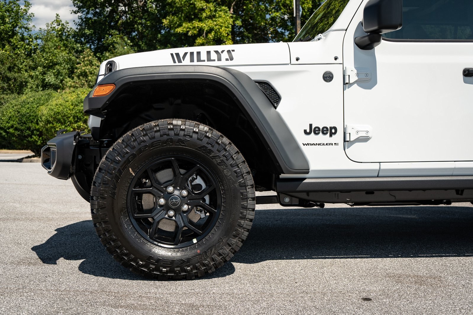 2025 Jeep Wrangler Willys photo 4