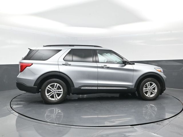 2022 Ford Explorer XLT photo 3