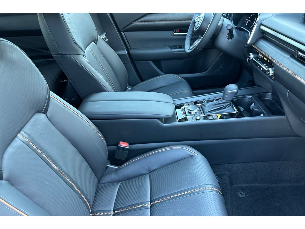 2025 Mazda CX-50 Premium Plus photo 10