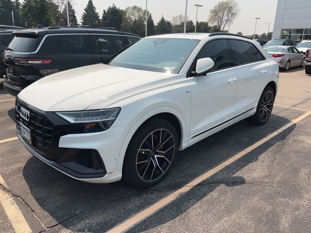 2021 Audi Q8 55 Premium Plus photo 2
