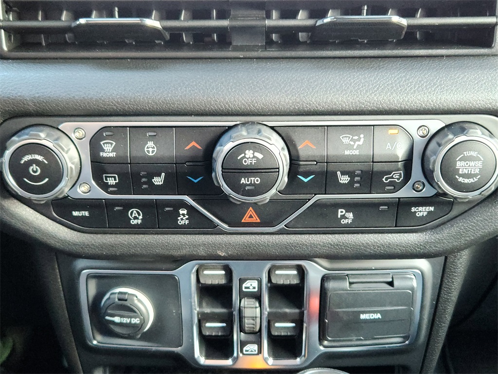 2025 Jeep Wrangler Sport S photo 17