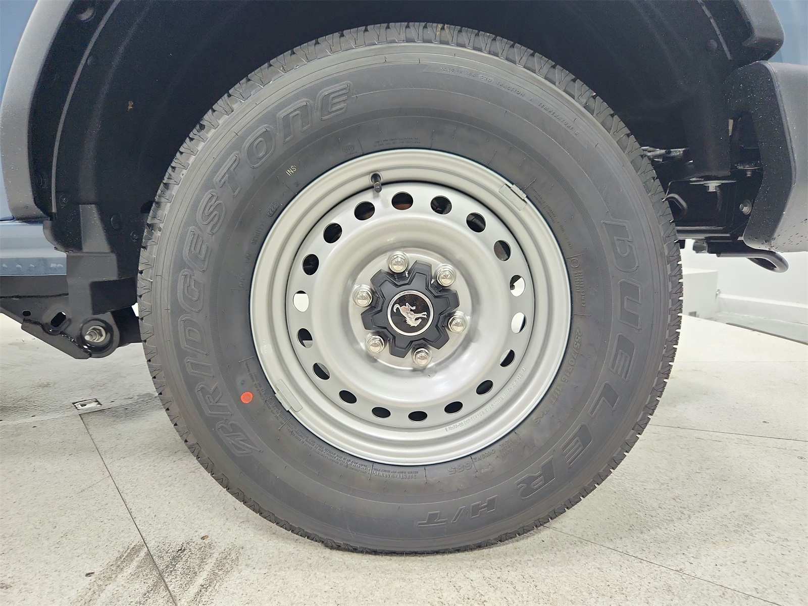 2025 Ford Bronco Base photo 42